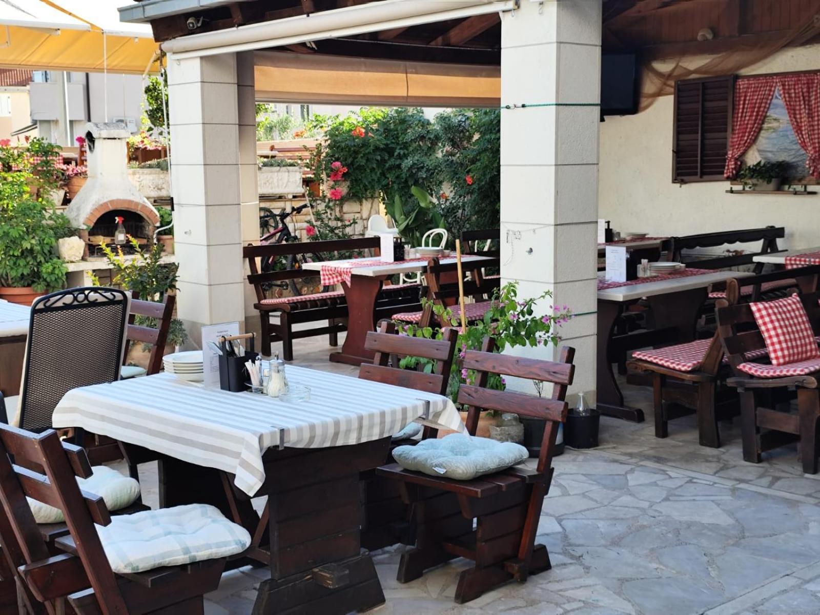 Pansion Ivana Baska Voda Ngoại thất bức ảnh